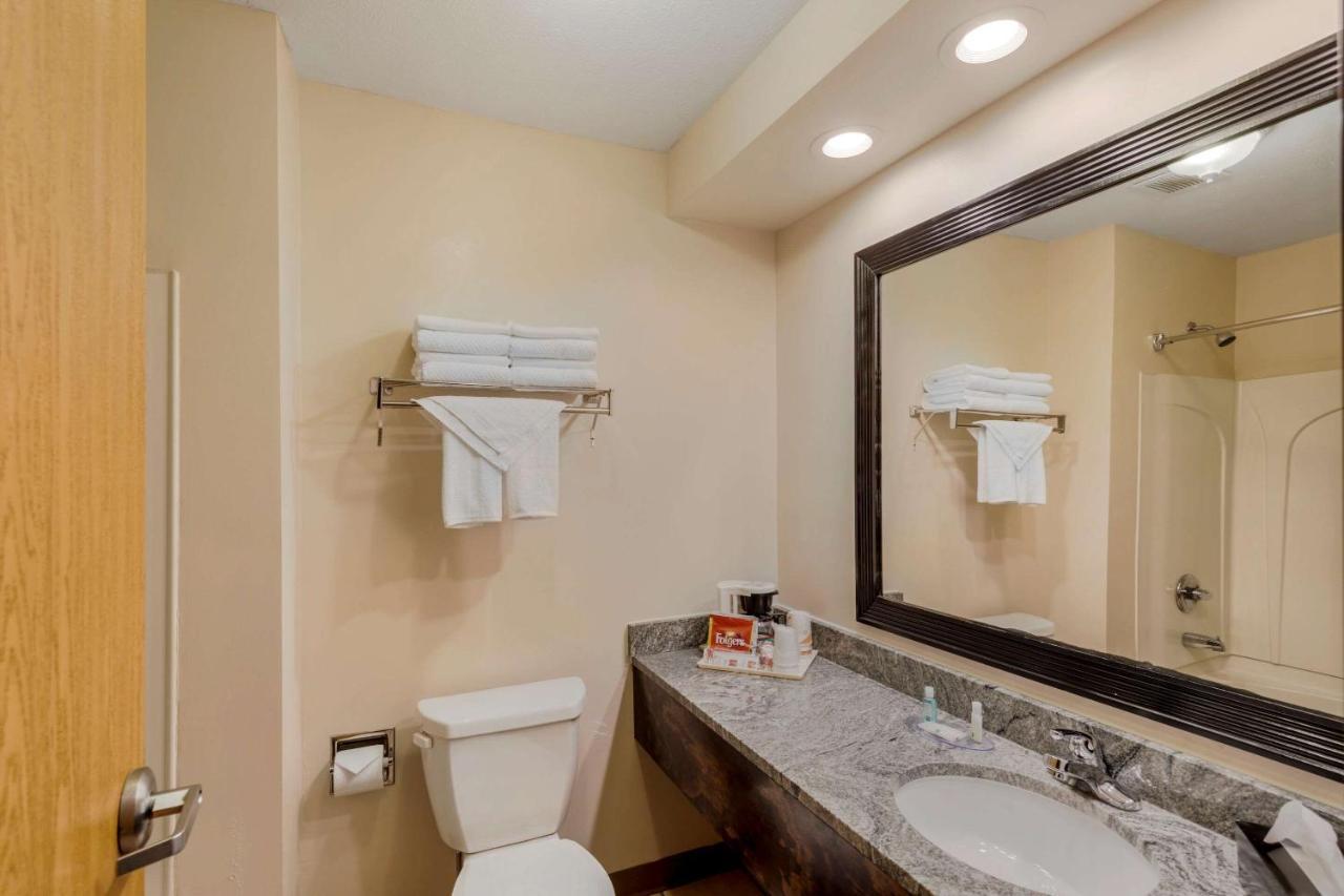 Hamilton Quality Inn מראה חיצוני תמונה