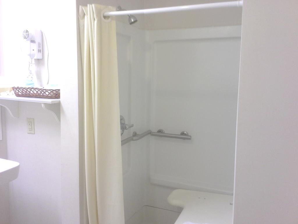 Hamilton Quality Inn מראה חיצוני תמונה